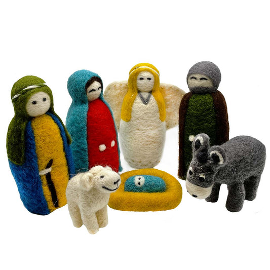 Noel 7 Piece Nativity Set